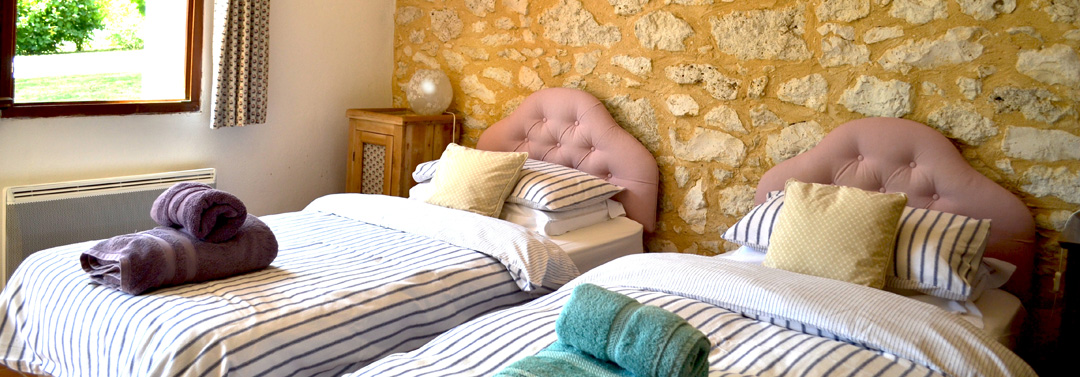 Bergerac rental house bedroom